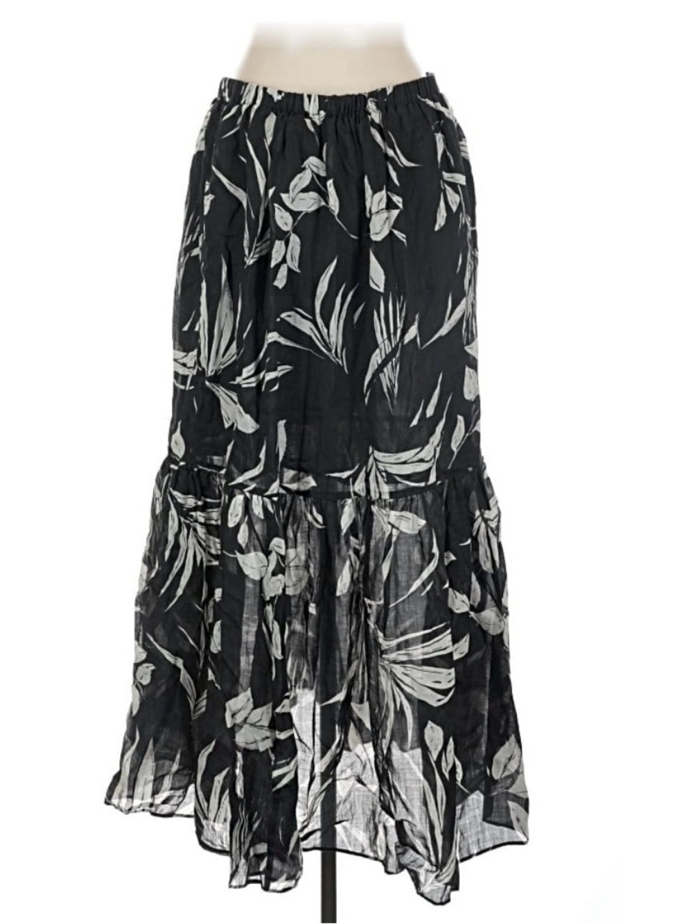 Banana Republic Black and White Leaf-Print Maxi Skirt - Picture 2 of 4